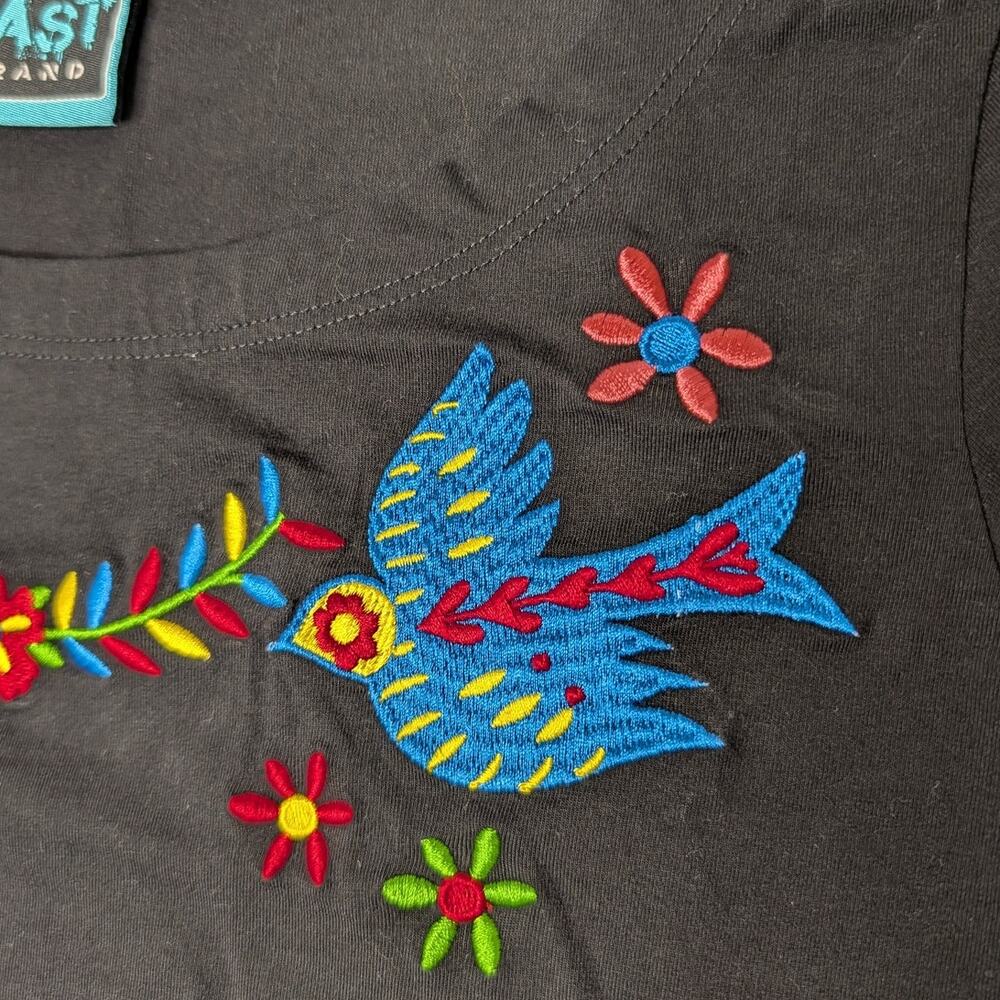 Too Fast Embroidered Bird Pom Pom Trim Cotton Blend T Shirt Sz M Boho Festival - Picture 8 of 12